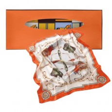 헤리티지-스퀘어스카프